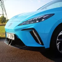 MG4 Elegance: Konečně levný elektromobil pro normální lidi?