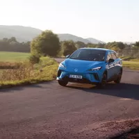 MG4 Elegance: Konečně levný elektromobil pro normální lidi?