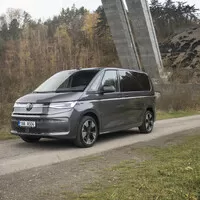 Volkswagen Multivan T7 2.0 TDI: V lecčem jiný, v lecčem lepší