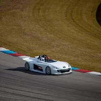 Peugeot 207 Spider aneb poprvé za volantem závodního auta