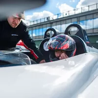 Peugeot 207 Spider aneb poprvé za volantem závodního auta