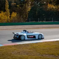 Peugeot 207 Spider aneb poprvé za volantem závodního auta