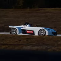 Peugeot 207 Spider aneb poprvé za volantem závodního auta