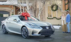 TopX: 5 + 1 vánočních automobilových reklam, které stojí za vidění