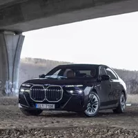 BMW M760e: Můj vůz, můj hrad