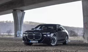 Recenze & testy: BMW M760e: Můj vůz, můj hrad
