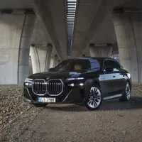 BMW M760e: Můj vůz, můj hrad