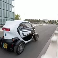 Malá elektrická vozítka do města: Když se to ještě s elektromobily myslelo správně