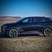 DS7 E-Tense 4x4: Vstupenka do vyšší společnosti