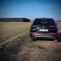 DS7 E-Tense 4x4: Vstupenka do vyšší společnosti