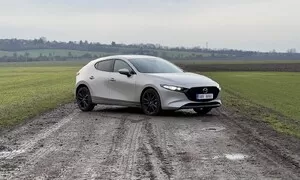Recenze & testy: Mazda 3 e-Skyactiv X186: Poslední Mohykán