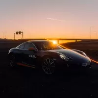 Porsche Cayman Black Edition: Expresní jízdenka do řidičského ráje