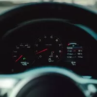Porsche Cayman Black Edition: Expresní jízdenka do řidičského ráje