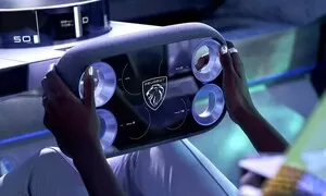 Novinky: Peugeot přichází s ještě hranatějším volantem