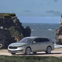 Škoda Superb Combi poprvé naživo: Zas o něco lepší auto, revoluci ale nečekejte