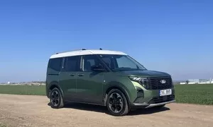 Novinky: Ford Tourneo Courier: první jízda s chytře řešenou rodinnou minidodávkou