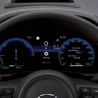 Mazda 2 hybrid má novou tvář. Co dalšího se na ní po faceliftu změnilo?