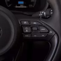 Mazda 2 hybrid má novou tvář. Co dalšího se na ní po faceliftu změnilo?