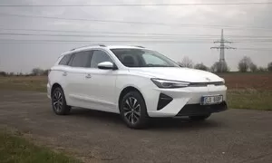 Recenze & testy: MG5 Electric: Zajímavá směsice jízdní vytříbenosti a zbytečných chyb