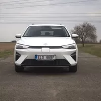 MG5 Electric: Zajímavá směsice jízdní vytříbenosti a zbytečných chyb