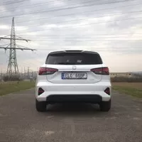 MG5 Electric: Zajímavá směsice jízdní vytříbenosti a zbytečných chyb