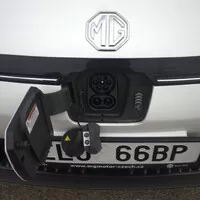 MG5 Electric: Zajímavá směsice jízdní vytříbenosti a zbytečných chyb