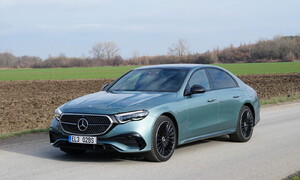 Recenze & testy: Mercedes-Benz E 400 e 4MATIC: Premiant třídy