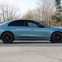 Mercedes-Benz E 400 e 4MATIC: Premiant třídy