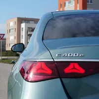 Mercedes-Benz E 400 e 4MATIC: Premiant třídy