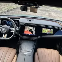 Mercedes-Benz E 400 e 4MATIC: Premiant třídy