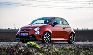 Recenze & testy: Abarth 695 Turismo: Nasupený škorpion