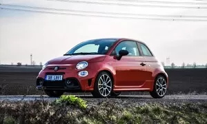 Abarth 695 Turismo: Nasupený škorpion