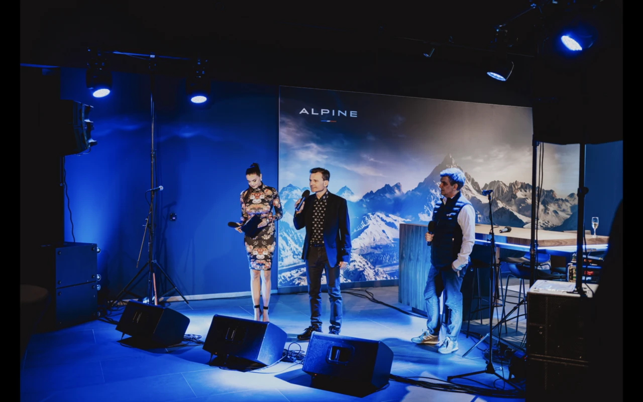 zleva: Iva Kubelková, Vladimír Hladík, Riccardo Ricci, zdroj: Alpine, Opportunity