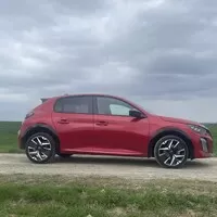 Peugeot 208 po faceliftu: za 380 tisíc, ale klidně i za milion. Jak jezdí?