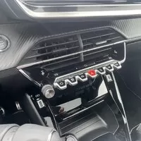 Peugeot 208 po faceliftu: za 380 tisíc, ale klidně i za milion. Jak jezdí?