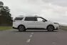 Kia Carnival 2022: Rodinný minivan v americkém stylu s překvapivě úsporným provozem
