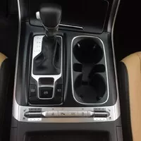 Kia Carnival 2022: Rodinný minivan v americkém stylu s překvapivě úsporným provozem