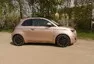 Fiat 500e 3+1: Má dveře navíc a elektromotor, srdcem však zůstává klasickou pětistovkou