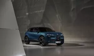 Novinky: Z Alfy Romeo Milano je Alfa Romeo Junior aneb politické hašteření v praxi