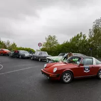 Ručičkové stopky, řev motorů a štěstí i se zmrzlýma nohama. Poprvé na setinové rallye 7 Castles Trial