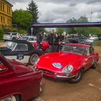 Ručičkové stopky, řev motorů a štěstí i se zmrzlýma nohama. Poprvé na setinové rallye 7 Castles Trial