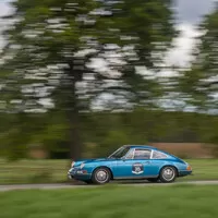 Ručičkové stopky, řev motorů a štěstí i se zmrzlýma nohama. Poprvé na setinové rallye 7 Castles Trial