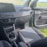 Ford Tourneo Courier 1.0 EB Active: Vizáž Defenderu, ovládání osobáku a prostor jako v dodávce
