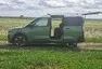 Ford Tourneo Courier 1.0 EB Active: Vizáž Defenderu, ovládání osobáku a prostor jako v dodávce