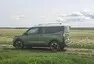 Ford Tourneo Courier 1.0 EB Active: Vizáž Defenderu, ovládání osobáku a prostor jako v dodávce
