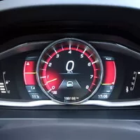 Volvo S60 T6 R-Design (2014): I Švédsko má svůj sportovní sedan