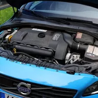 Volvo S60 T6 R-Design (2014): I Švédsko má svůj sportovní sedan
