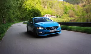 Recenze & testy: Volvo S60 T6 R-Design (2014): I Švédsko má svůj sportovní sedan