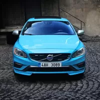 Volvo S60 T6 R-Design (2014): I Švédsko má svůj sportovní sedan
