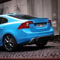 Volvo S60 T6 R-Design (2014): I Švédsko má svůj sportovní sedan